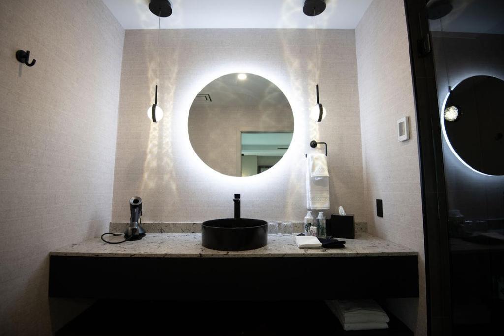 The Reid Hotel Vanderhoof Dış mekan fotoğraf