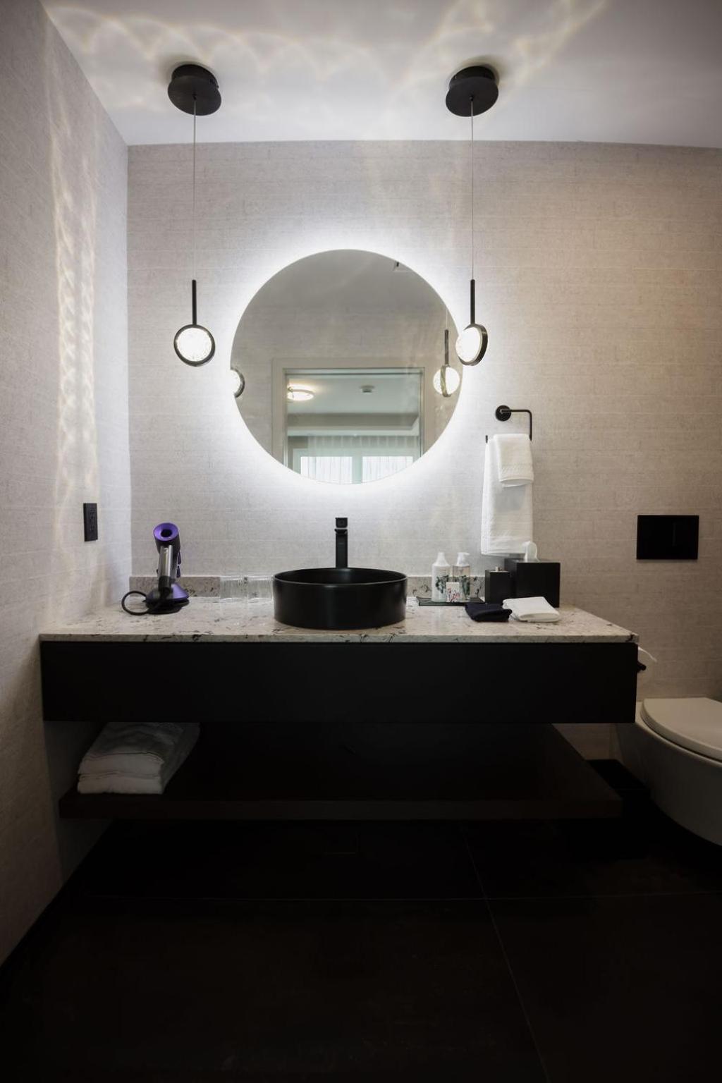 The Reid Hotel Vanderhoof Dış mekan fotoğraf